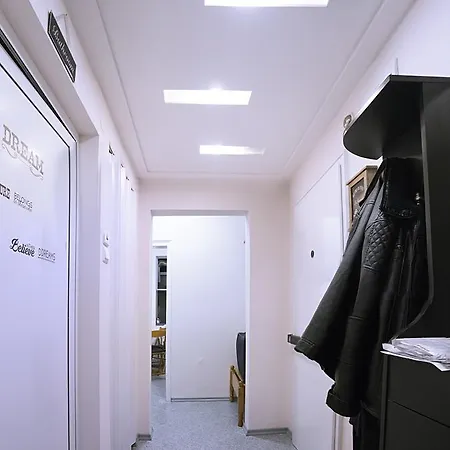 Classic Luxury Parensov