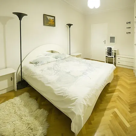 Classic Luxury Parensov Apartment Sofia