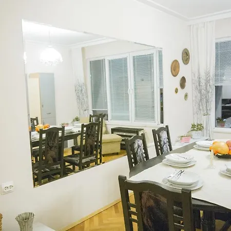 Apartment Classic Luxury Parensov